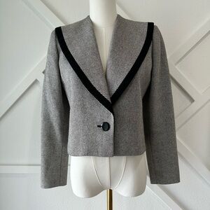 Vintage 1980’s Sasson Black and White Cropped Blazer Size 4